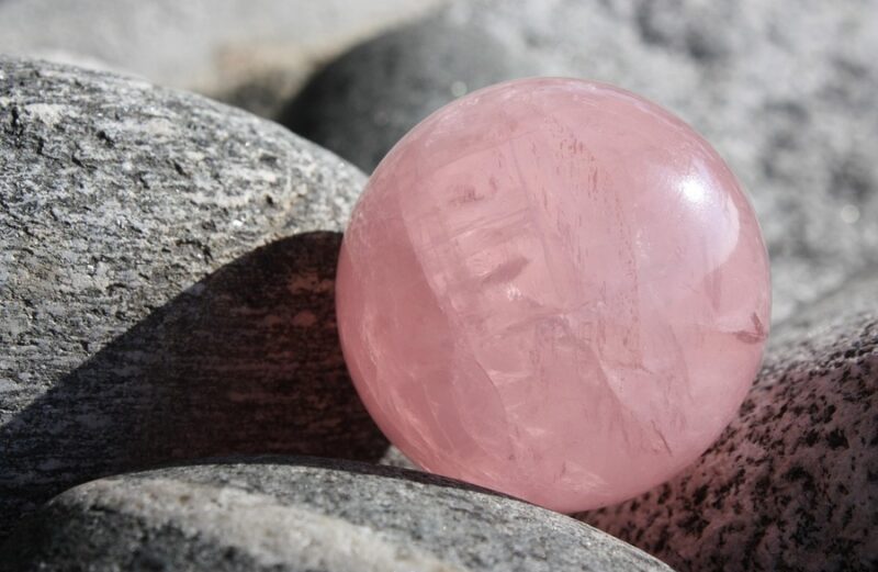 Esfera perfecta de cuarzo rosa, gemoterapia